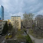 Luxurious 3Br Apt Center