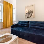 New Praga Enchanting Studio