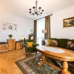 Warsaw Vintage Apartment