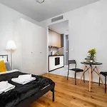 Apartament Wola Business Center Prymasa Street