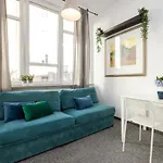 Ministudio W Hostel Solec50 By Metro Station Centrum Kopernika Elektrownia Powisle 23 Unit