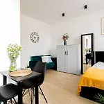 Piotrapartments - Wilcza Luxury Apartments In City Centre