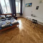 Fantastic Waw - O13 Room B