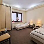 Helvetia Plus B&B - Private Rooms And Apartments