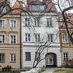 Quiet Apartment Koscielna Old Town