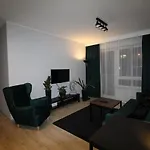 New Apartment Mona Warsaw Green
