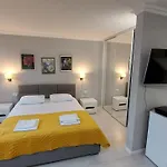 Elegancki Apartament W Sercu Warszawy