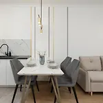 Luxury Apartments With Air-Conditioning Guminska By Renters Prestige