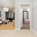 Siedmiogrodzka Apartment With Balcony & Parking Warsaw Wola By Noclegi Renters