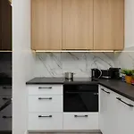 Luxury Apartments With Air-Conditioning Guminska By Renters Prestige