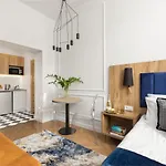 Movo II Old Town Apartments
