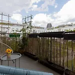 Spacious & Homely Apartment With Parking In Wilanow By Renters