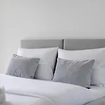 Herbu Oksza White Standard Apartment