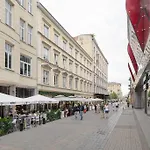 Chmielna City Center Apartment With Bath