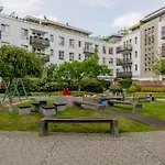 Spacious & Homely Apartment With Parking In Wilanow By Renters