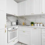 Glam & Modern By Cooee Apartments