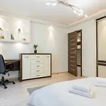 Golden Apartments Warsaw - Top Location - Grzybowska 5