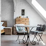High Standard Studio. Old Town.