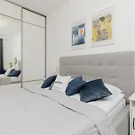 Cozy Apartment With Parking Bakalarska By Noclegi Renters