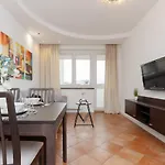 Cozy Apartment With Parking In Warsaw Ursus By Noclegi Renters