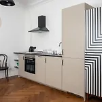 Metro Wilenski Varsovia Studio #5