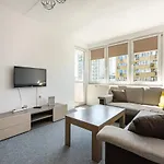 Rondo Onz City View Apartment