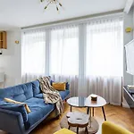 Close - Luxury Apartment - City Center-Top Location - Zurawia