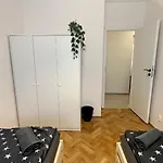 Warszawa Krucza Pokoje