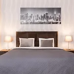 Modern Apartment At Classic Warsaw