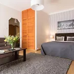 Modern Apartment At Classic Warsaw