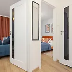 Central Warsaw Apartment Zurawia By Noclegi Renters