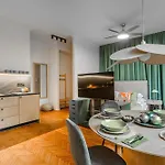 P&O Apartments Wiejska I