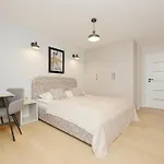 Comfortable Apartment Warsaw Wola & Balcony By Noclegi Renters