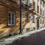 Old Town Penthouse P&O Serviced Apartments