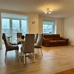 Apartament Stadion - Duzy Apartament Blisko Stadionu Narodowego W Warszawie.