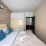 Park Praski 2-Bedroom Apartment