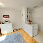 Center Pge Coworking Apartment