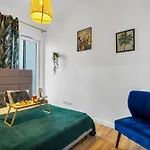 Warsaw Business Apartments - Air Conditioning, 10Th Floor, City View, Balcony - By Rentujemy