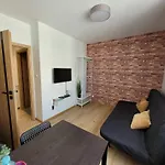 Una Apartments - Habicha I