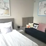 Metro Wilson Apartment