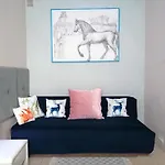 Metro Wilson Apartment