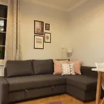 Charming Apartment In The Old Town