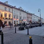 Nowogrodzka 6A 17