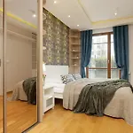 Beautiful Apartment With Spacious Terrace By Noclegi Renters