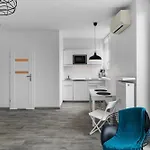 Marszalkowska Apartment By Esteum Host