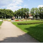 Lumina 3 Bedroom Apart Park Szczesliwicki