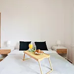 Warsaw City View Apartment - 63M2, Top Location, Workspace - By Rentujemy