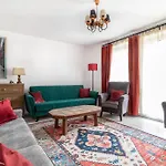 Wonderful 2- Bedroom Apartment With Soul Wwa70