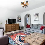 Wonderful 2- Bedroom Apartment With Soul Wwa70