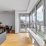 Zawiszy Apartment By Esteum Host
